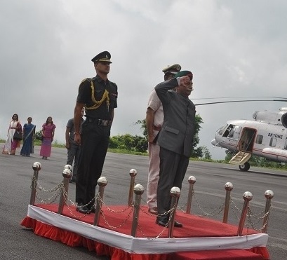 State Guard of Honour to the Governor designate Brig. (Dr.) B.D. Mishra (Retd.) by Arunachal Pradesh Police at Raj Bhavan Helipad, Itanagar 3rd October�2017..